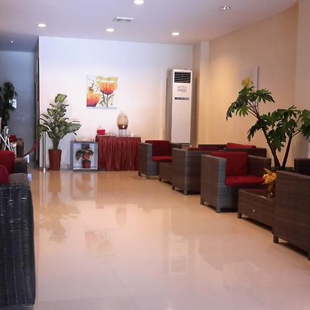 Hotel Matos Jayapura Exterior foto